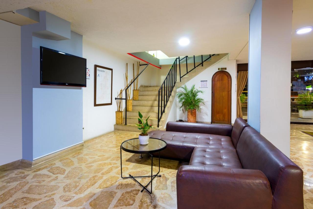 Hotel Ayenda 1234 Imperio 70 à Medellín Extérieur photo